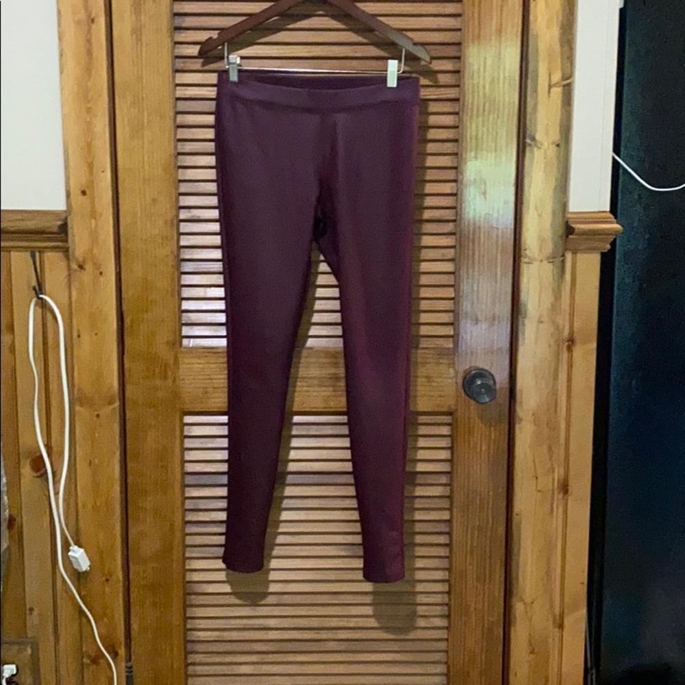 Crimson Express leggings with faux leather look